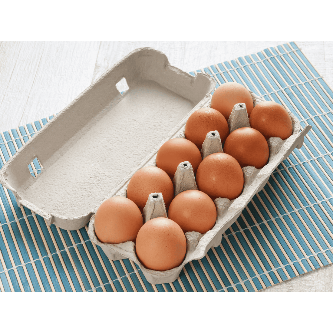 Farm Fresh Chicken Eggs - 1 Dozen - White's Family Farmhouse 